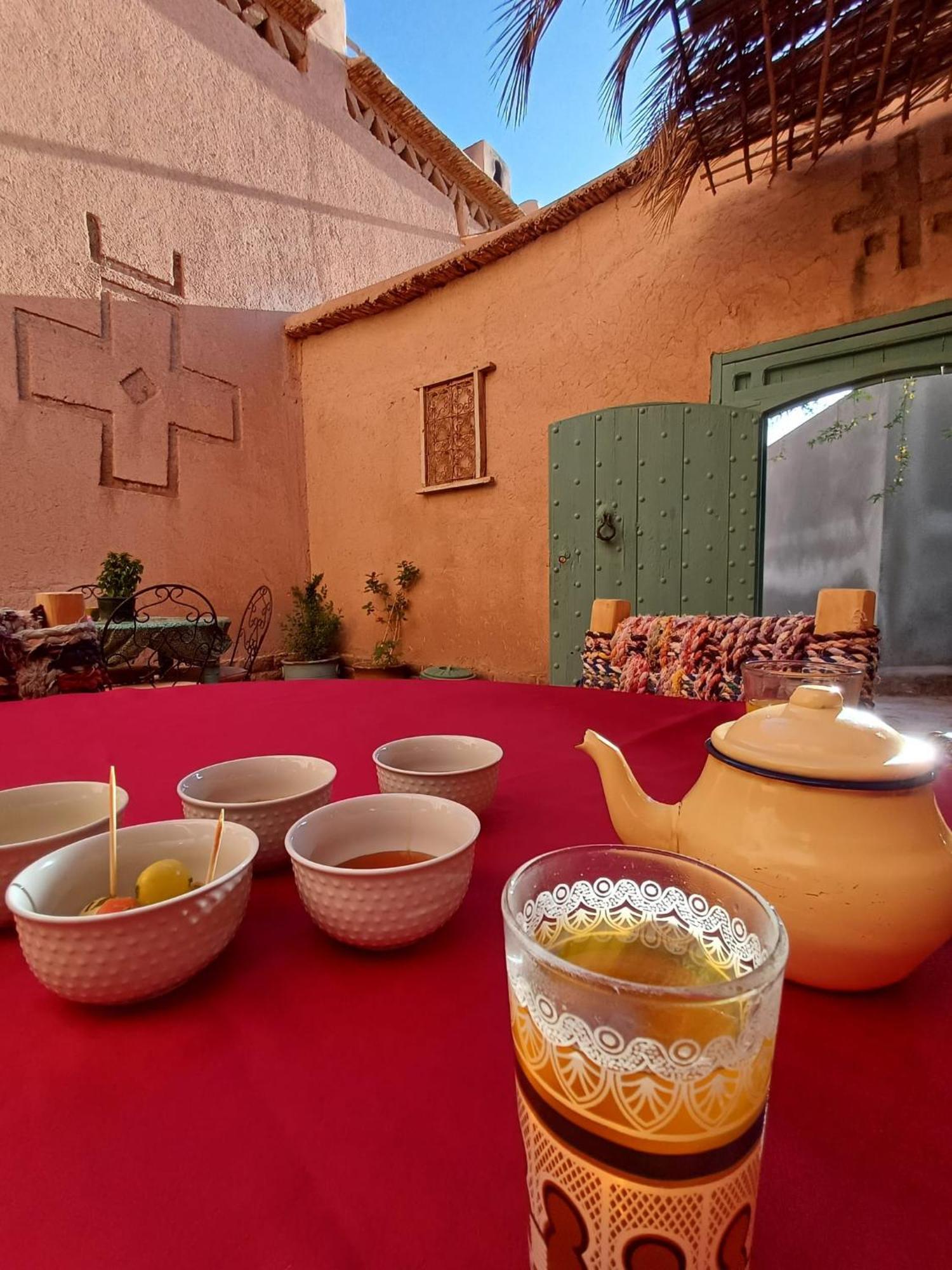 Les Jardins Du M'Goun Bed & Breakfast Kelaat-M'Gouna Bagian luar foto
